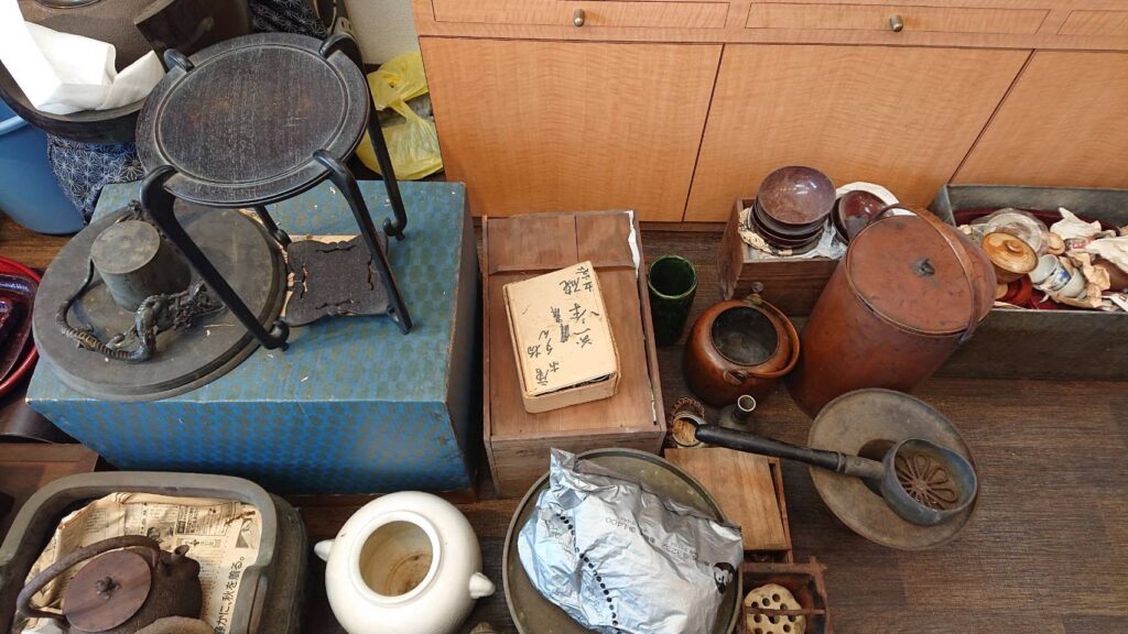 笠岡市で骨董品 煎茶道具など買取しました