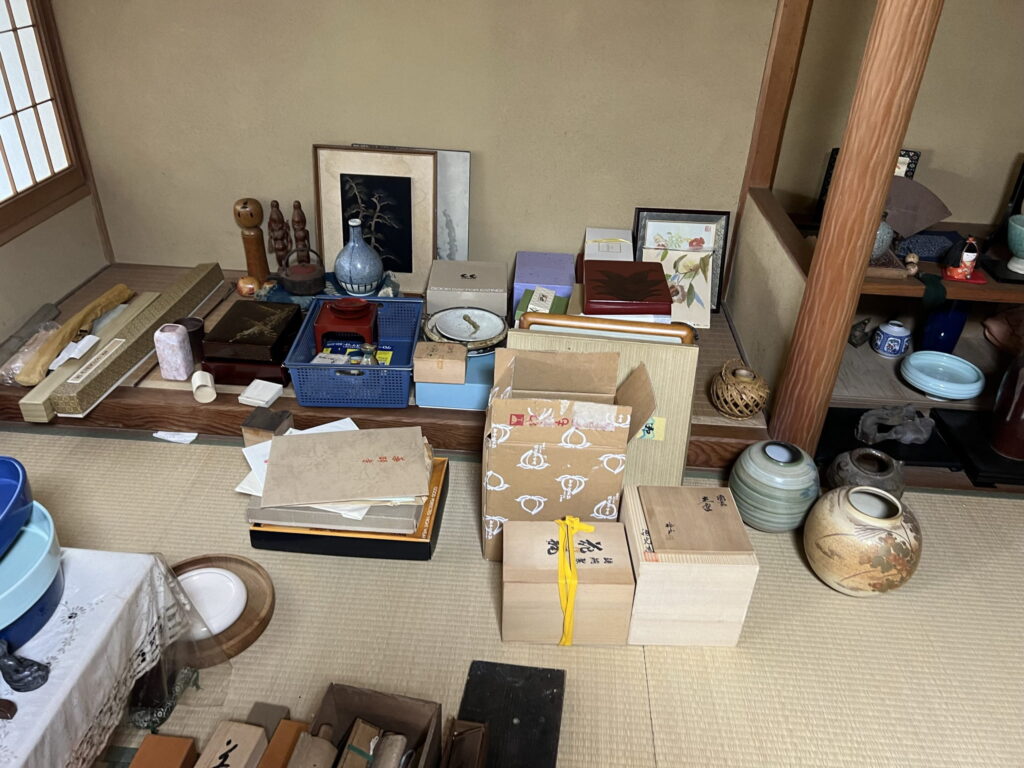 岡山市北区大安寺で骨董品を買取しました