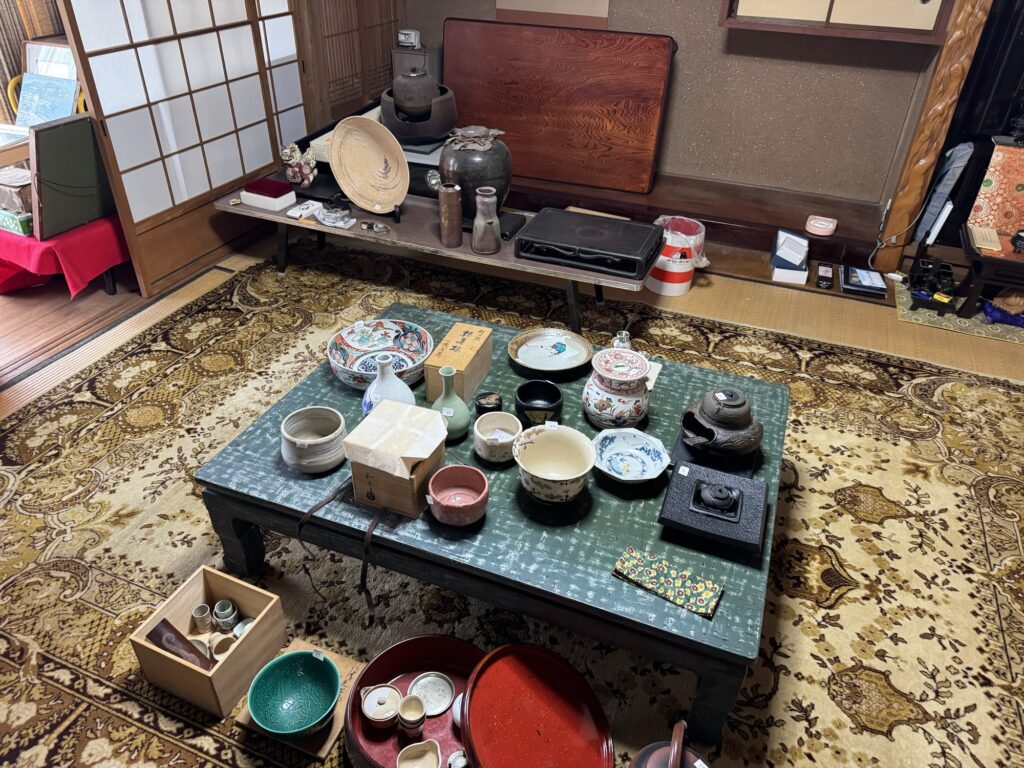 広島県府中市広谷町で茶道具を買取致しました