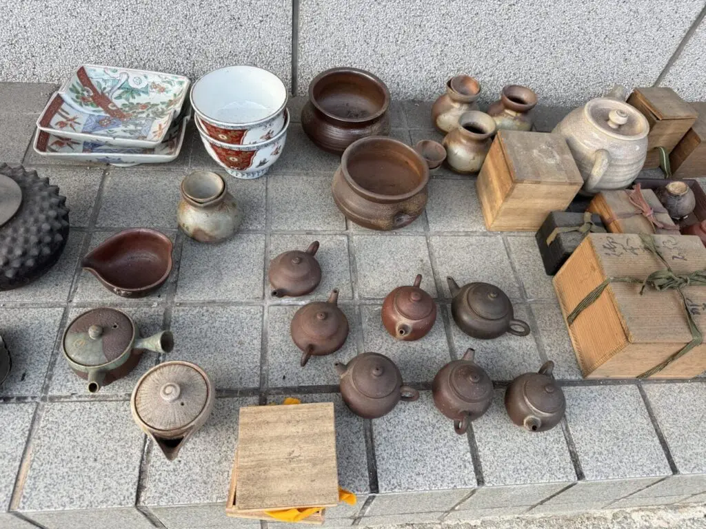 ♪ 骨董品　まとめ売り 岡山市南区妹尾にお伺いして骨董品を高価買取でお喜びいただきました